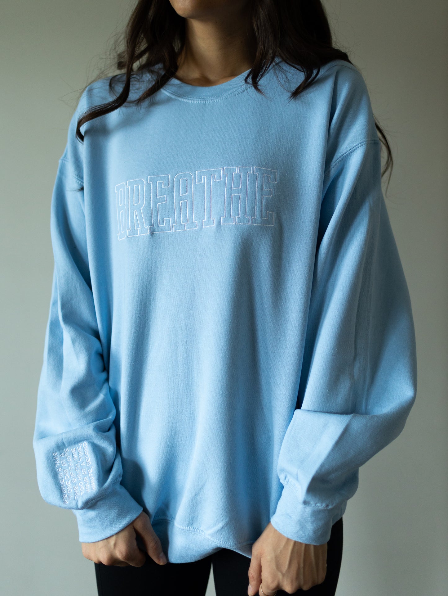 BREATHE CREWNECK